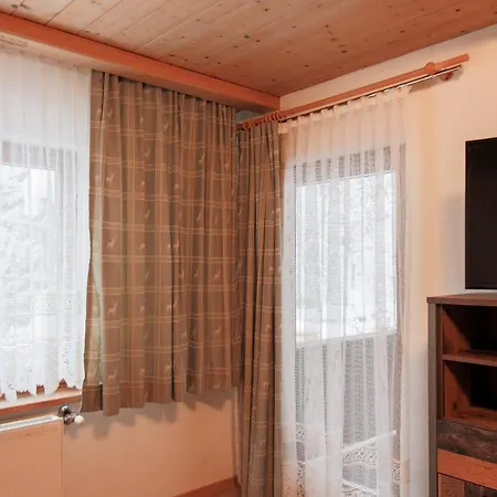 Gaestehaus Strauss Seefeld w Tirolu