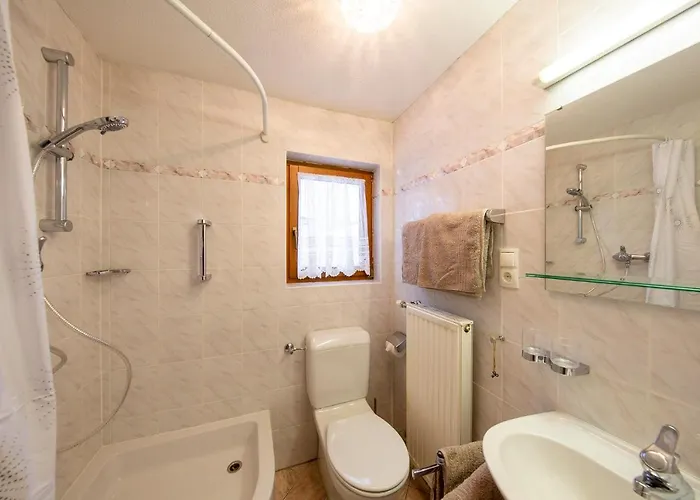 Strauss Seefeld in Tirol